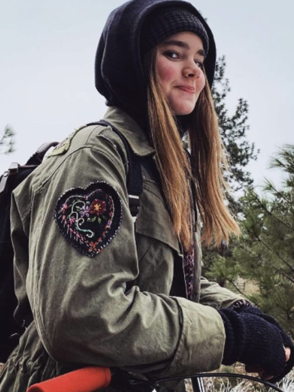 Maisie Lockwood Jurassic World Dominion Grey Cotton Jacket Isabella Sermon Jurassic World Dominion Cotton Jacket