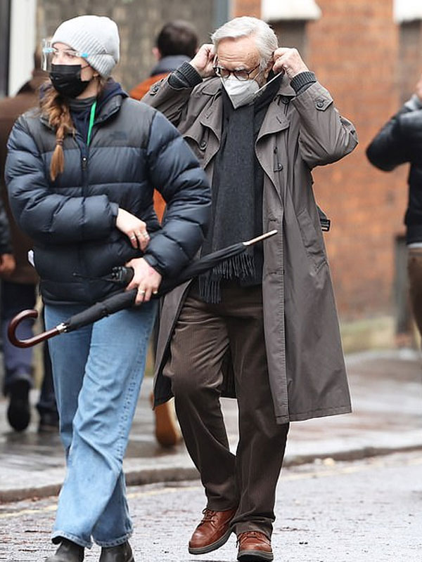 All the Old Knives Jonathan Pryce Grey Coat Jonathan Pryce All the Old Knives Grey Trench Coat