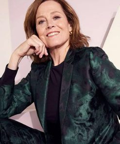 Avatar The Way of Water Movie Event Sigourney Weaver Green Blazer